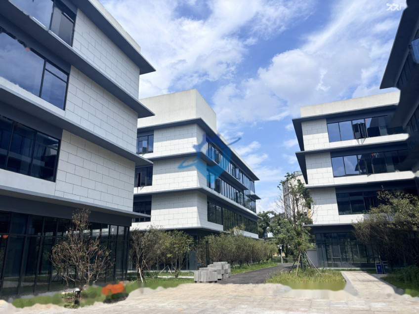 岳麓区后湖公园旁，1000平起花园办公独栋，赠露台及架空层
