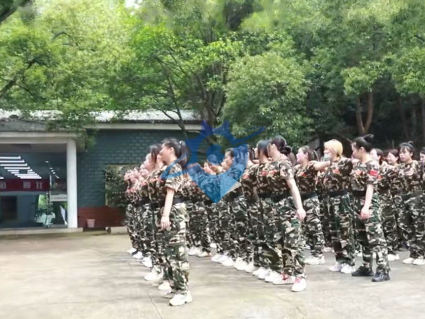 长沙天心独栋舞蹈集训基地出租 带舞房+宿舍+食堂 可容纳50+人