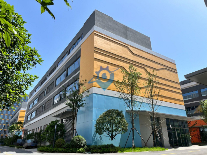 央企双拼独栋边户，约1800㎡，上下四层，品质现房即买即驻，投产快人一步